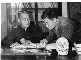 张 岩